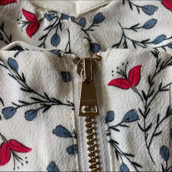 BEBE Off Shoulder Floral peplum style crop top - Picture 6 of 7